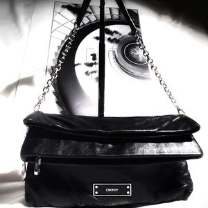 DKNY BLACK LEATHER MULTI COMPARTMENT CLUTCH/SHOULD